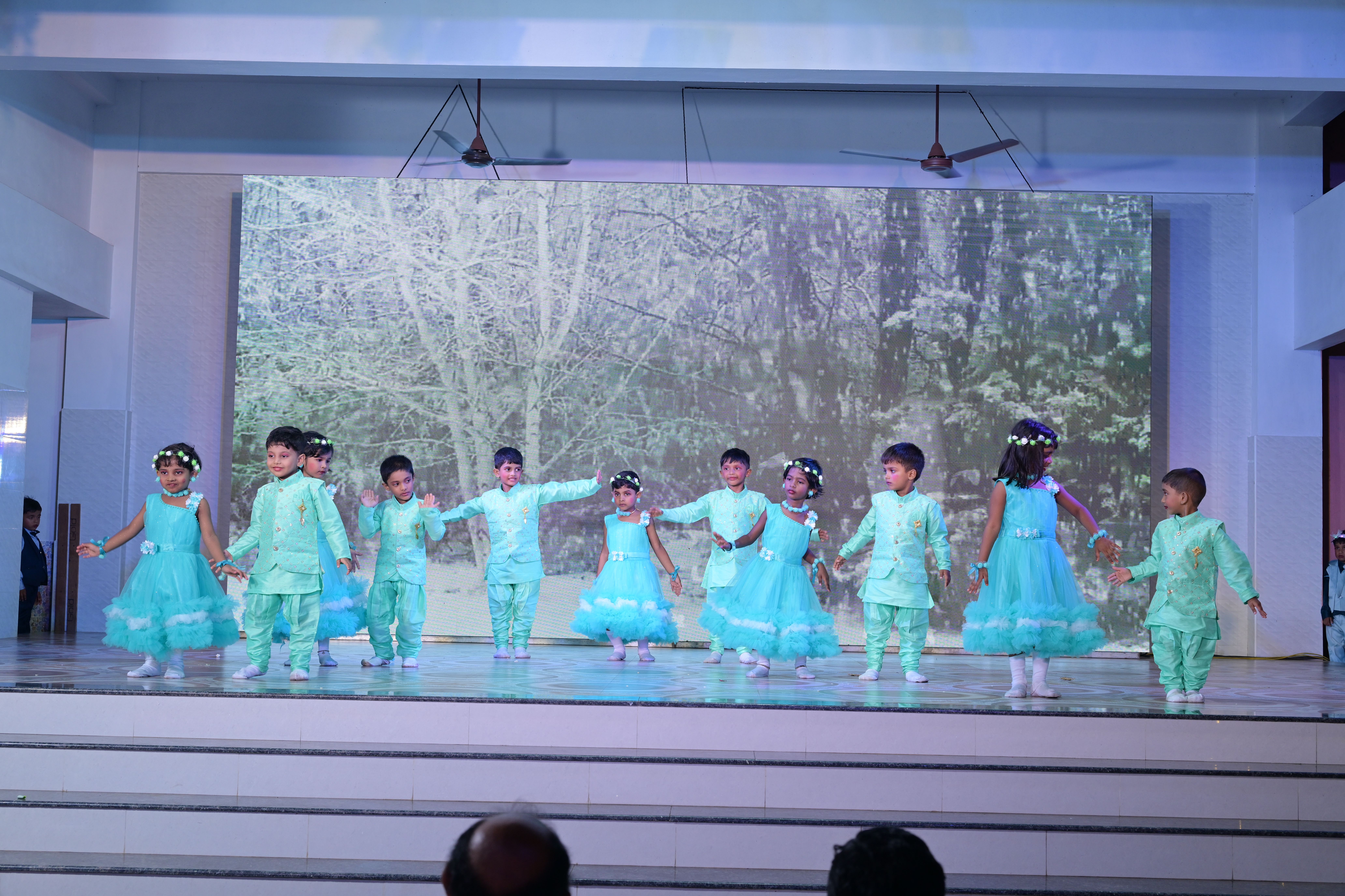 II MONTESSRI DANCE